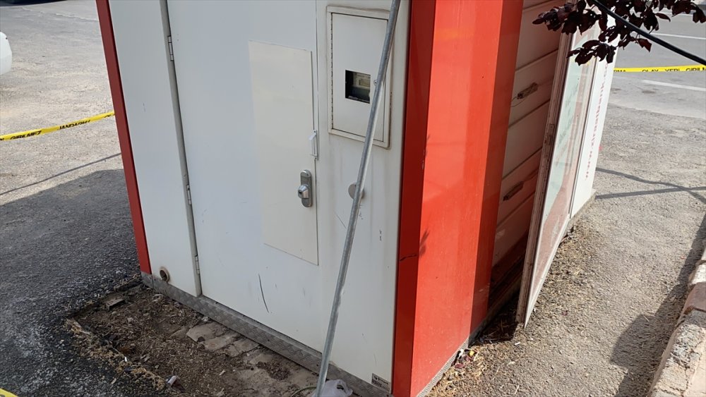 Aksaray'da Atm'ye Forkliftle Saldırı Anı Güvenlik Kamerasında