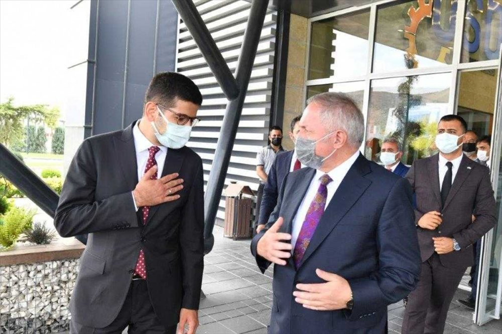 Cumhurbaşkanlığı Yatırım Ofisi Başkanı Dağlıoğlu, Kayseri OSB Başkanı Nursaçan'ı Ziyaret Etti