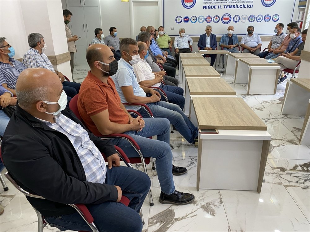 Memur Sen, Hükümetin Memurlar İçin Sunduğu Zam Teklifini Yenilemesini İstedi