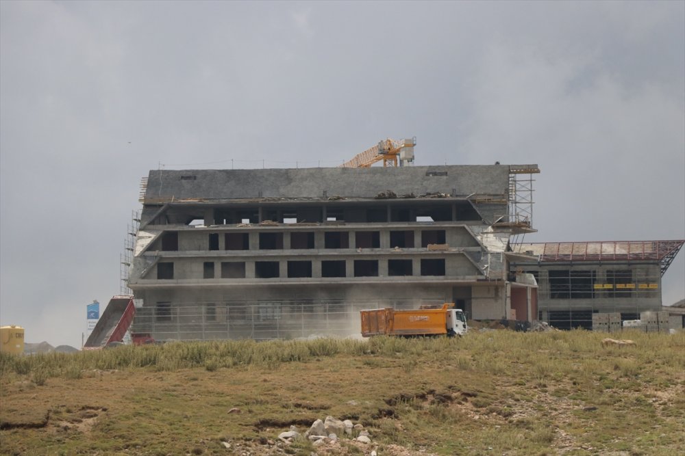 İç Anadolu'nun Zirvesi Erciyes'te Otel Yatırımları Artıyor