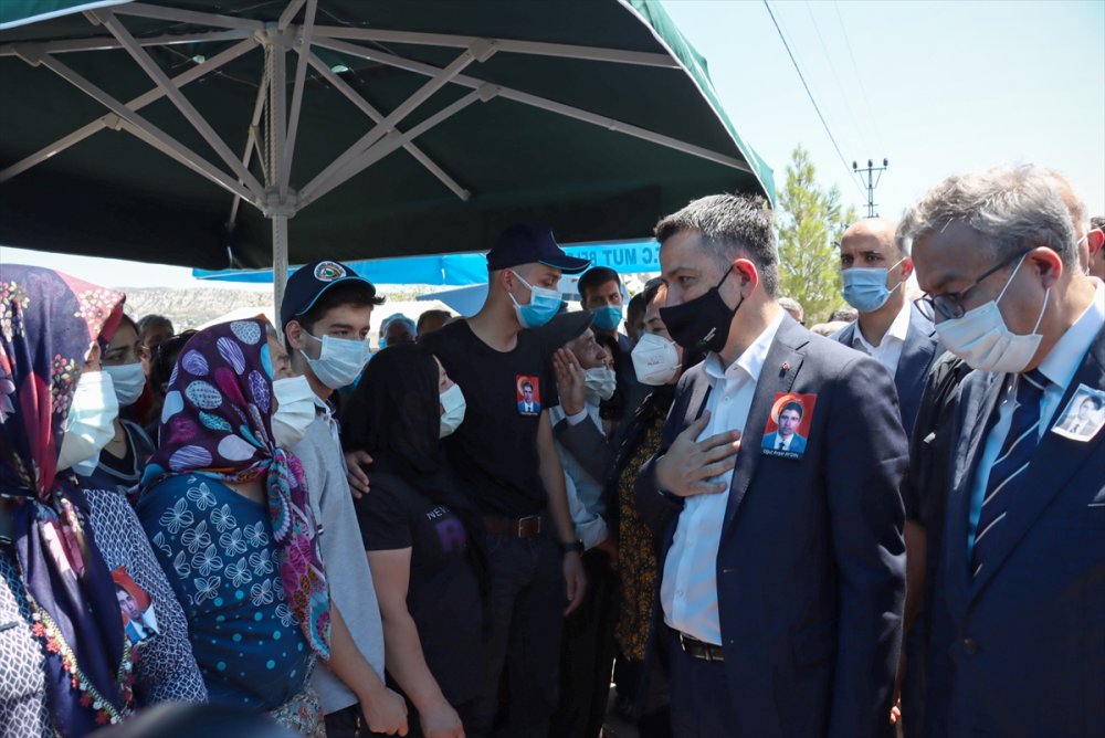 Düşen Yangın Söndürme Uçağındaki Şehidimiz, Mersin'de Toprağa Verildi