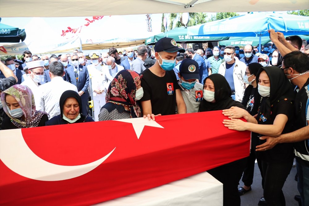Düşen Yangın Söndürme Uçağındaki Şehidimiz, Mersin'de Toprağa Verildi