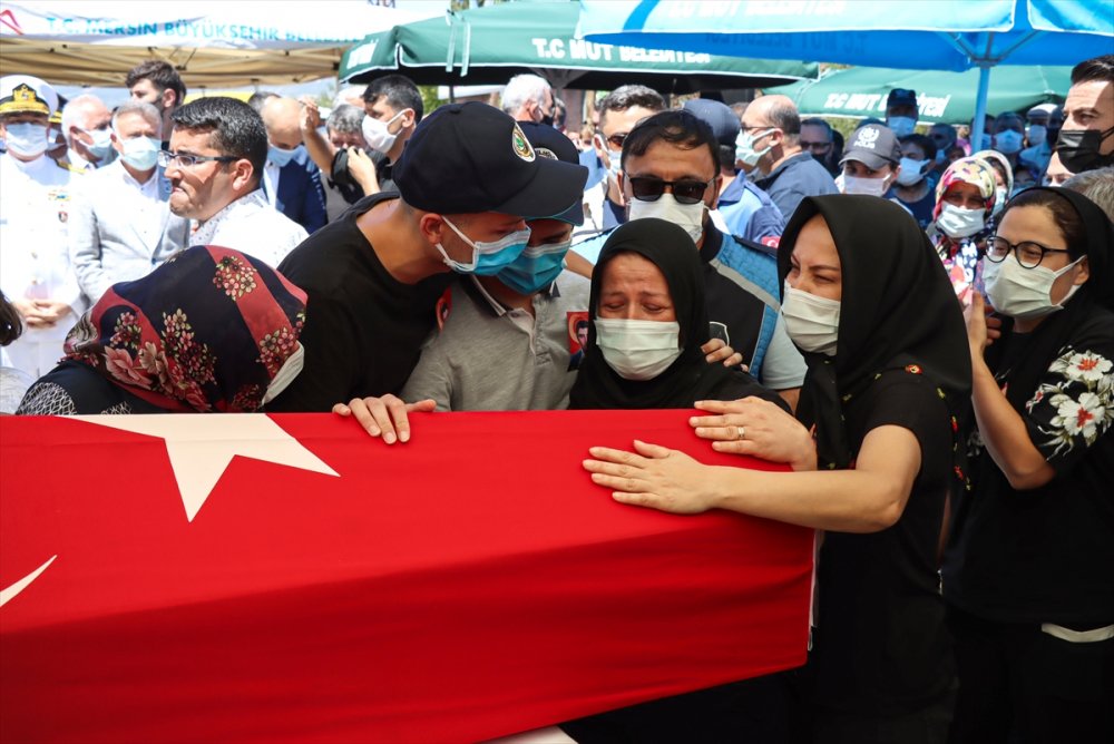 Düşen Yangın Söndürme Uçağındaki Şehidimiz, Mersin'de Toprağa Verildi