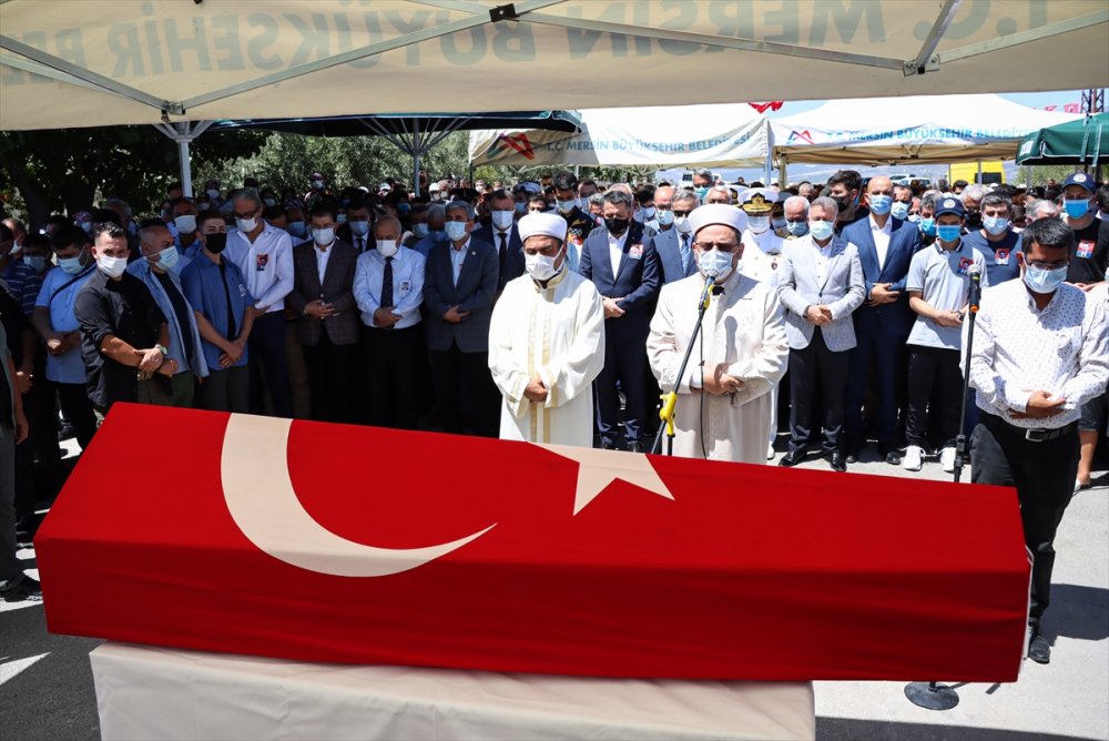 Düşen Yangın Söndürme Uçağındaki Şehidimiz, Mersin'de Toprağa Verildi