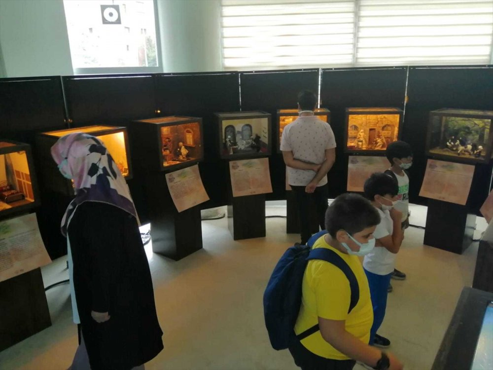 Kayseri'de "Kerem İle Aslı" Sergisi İlçe Turunda