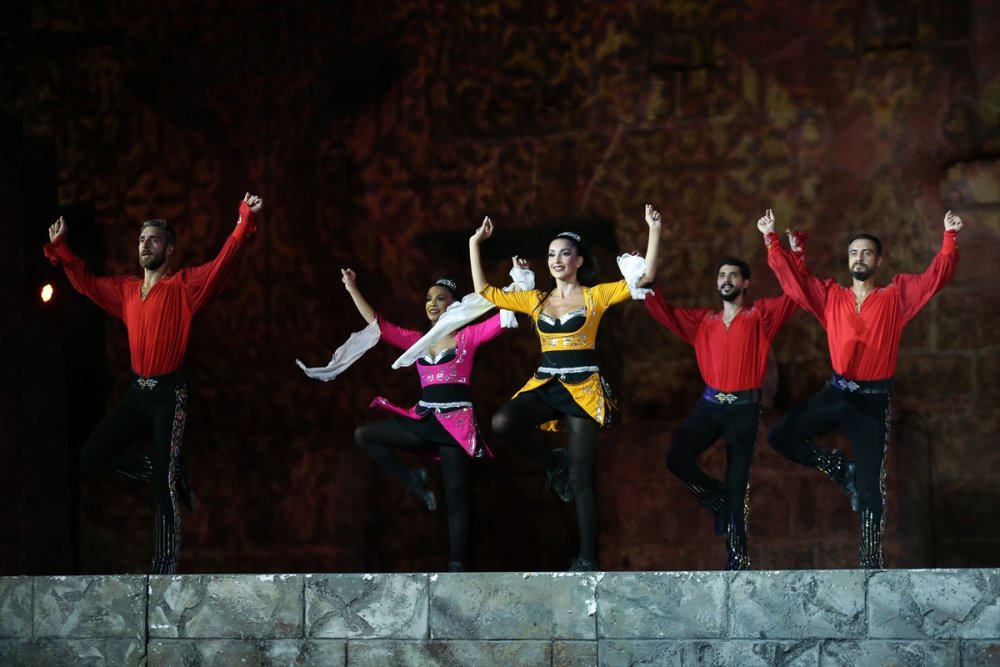 Anadolu Ateşi, Salgın Dolayısıyla Uzak Kaldığı Sahnelere Dönüyor