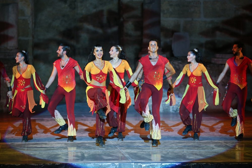 Anadolu Ateşi, Salgın Dolayısıyla Uzak Kaldığı Sahnelere Dönüyor