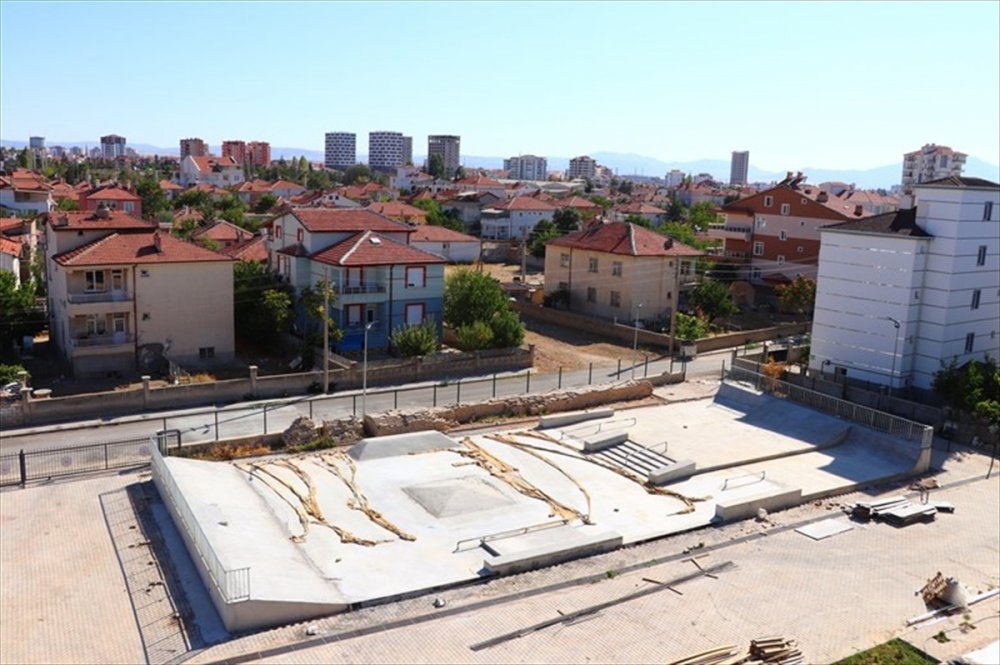 Karaman'da Kaykay Pisti Çalışmaları Devam Ediyor