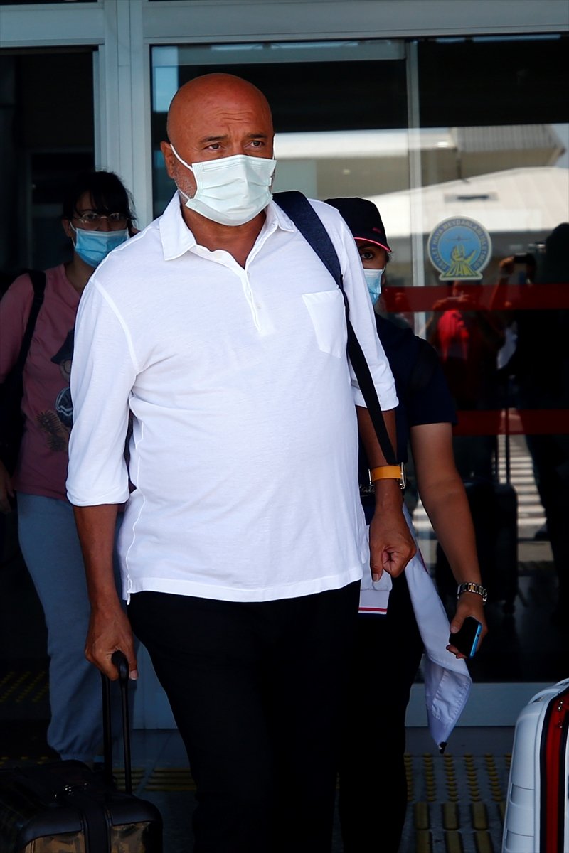 Kayserispor'da Anlaşmaya Varılan Teknik Direktörü Hikmet Karaman Kente Geldi