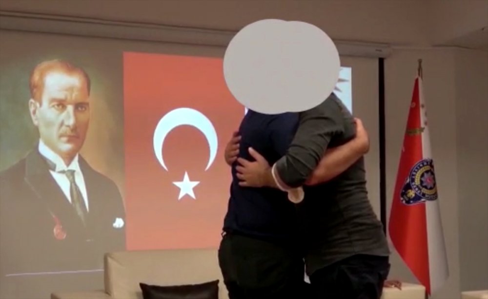 Terör Örgütü YPG/PKK Üyesi, İkna Çalışmasıyla Mersin Emniyet Müdürlüğüne Teslim Oldu