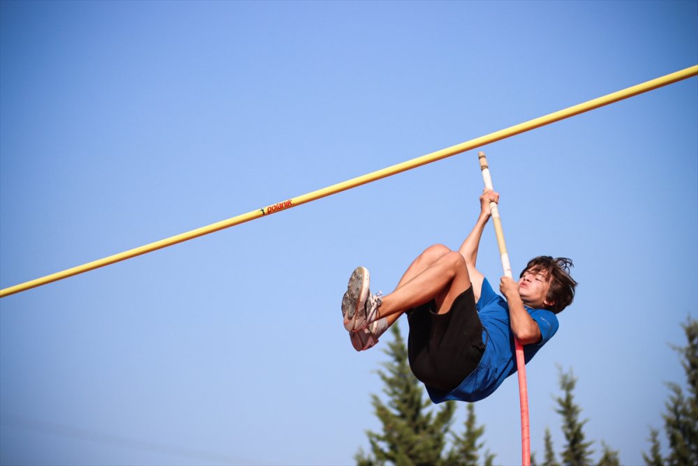 Atletizmde 16 Yaş Altı Türkiye Şampiyonası Ve 18 Yaş Altı Olimpik Deneme Yarışması Tamamlandı