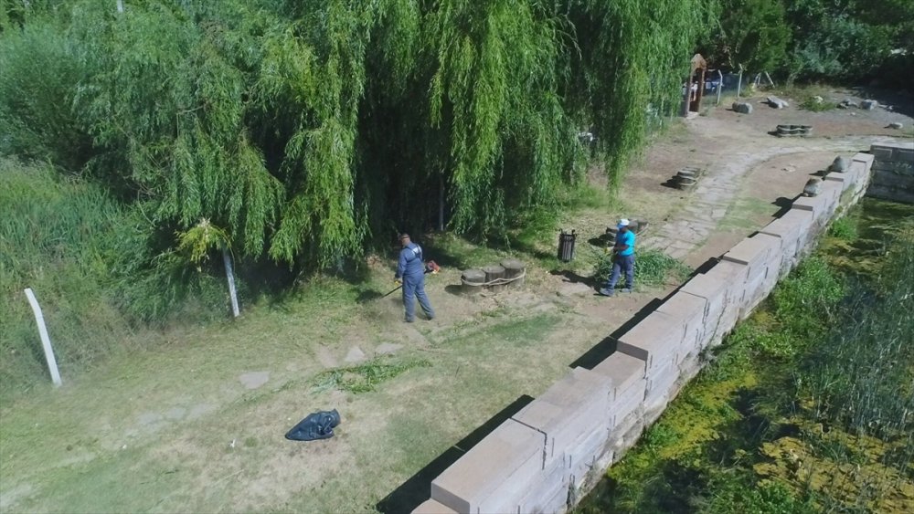 Beyşehir'de Tarihi Mekanlar İle Göl Kıyılarında Temizlik Seferberliği