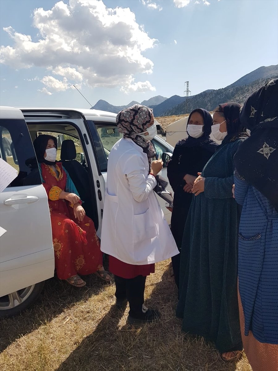 Derebucak'ta Tarım İşçilerine Kovid-19 Aşısı Yapıldı