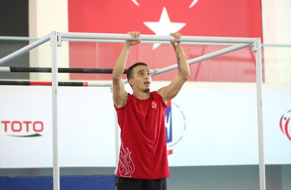 Milli Cimnastikçi Sarp Eren Odabaş, Parkur Dünya Kupası'nda Derece Hedefliyor