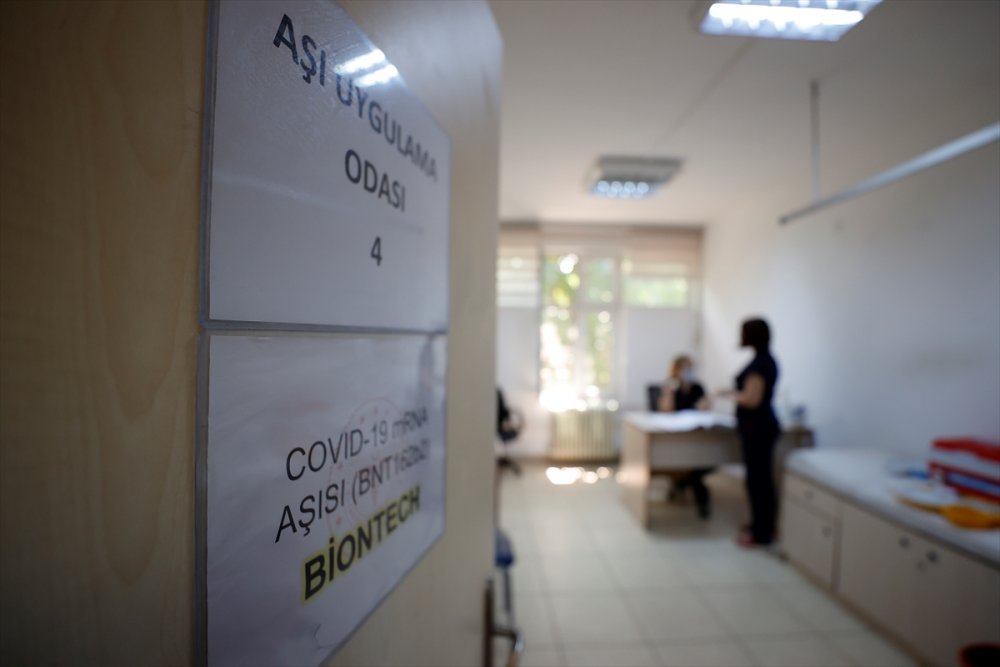 "Turizmin Başkenti" Antalya'da Vatandaşların Aşıya İlgisi Yüksek