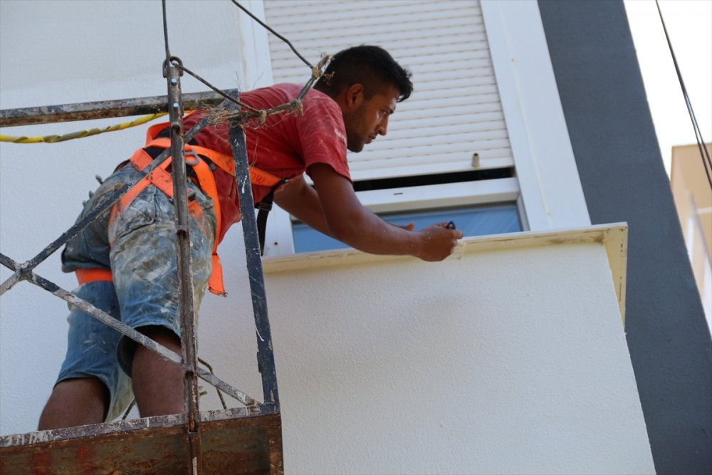 Kardeşiyle Mahsur Kaldığı İskeleden Emniyet Kemeri Sayesinde Kurtarılan İşçi, İş Güvenliğine Dikkati Çekti