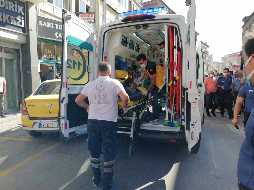 Konya'da Çıkan Bıçaklı Kavgada İki Kişi Birbirini Yaraladı