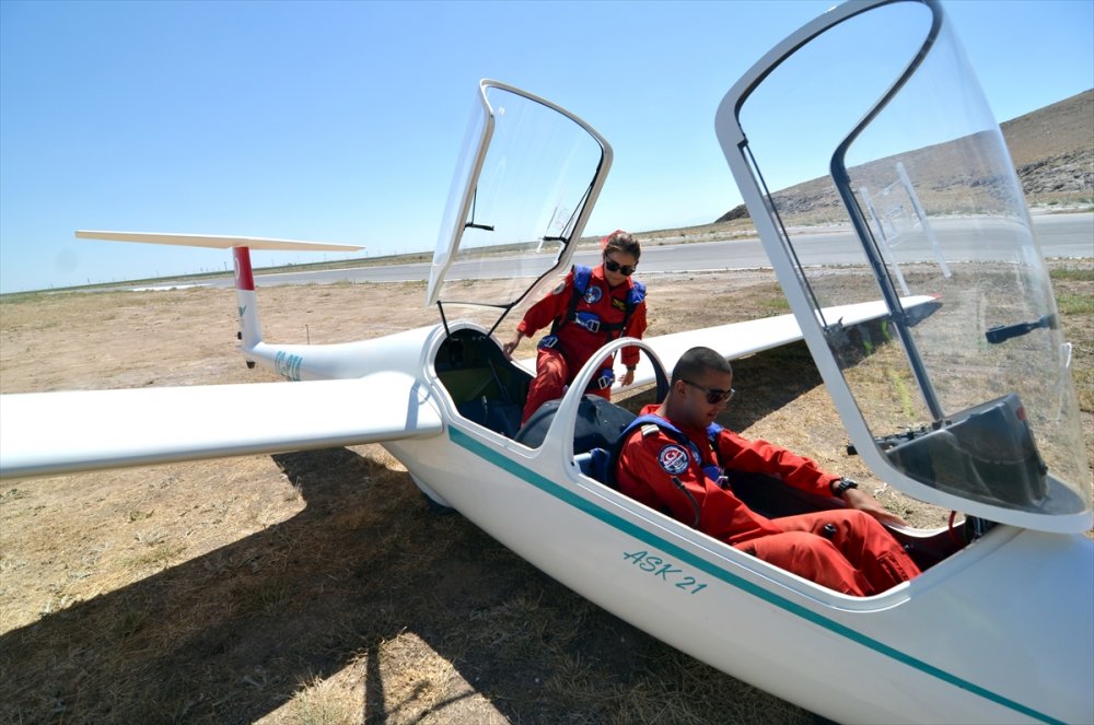 Hem Hava Hem De Yaşam Sahasını On Yıldır Paylaşıyorlar
