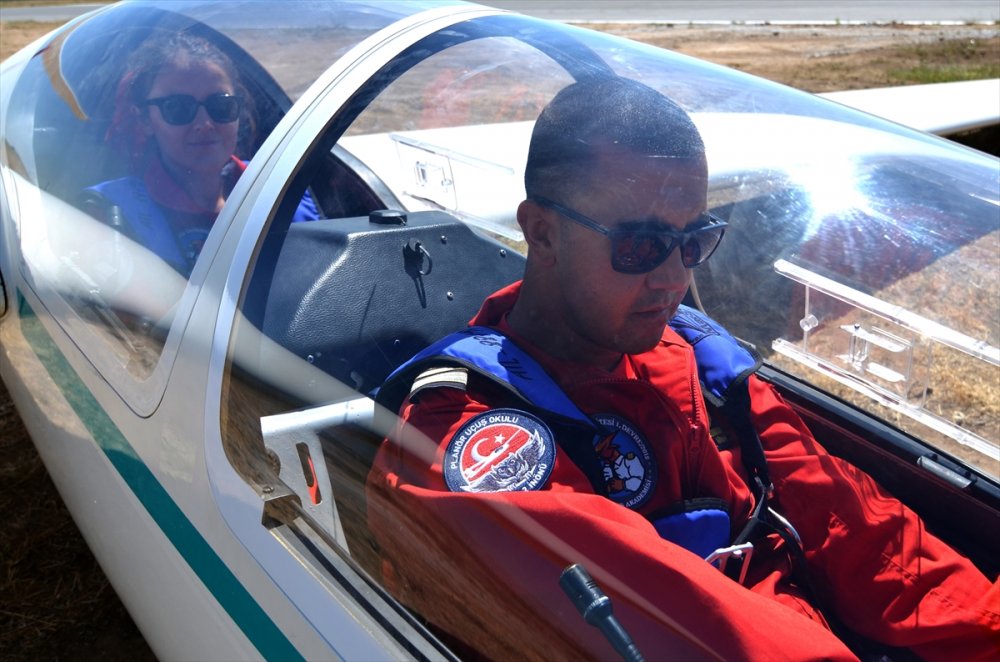 Hem Hava Hem De Yaşam Sahasını On Yıldır Paylaşıyorlar