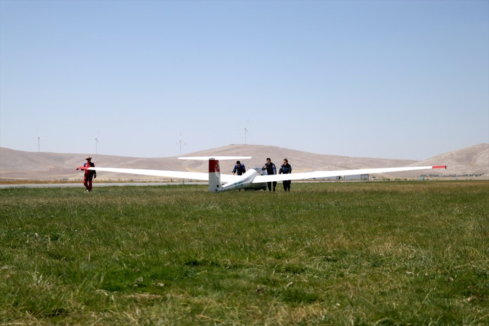 Hem Hava Hem De Yaşam Sahasını On Yıldır Paylaşıyorlar
