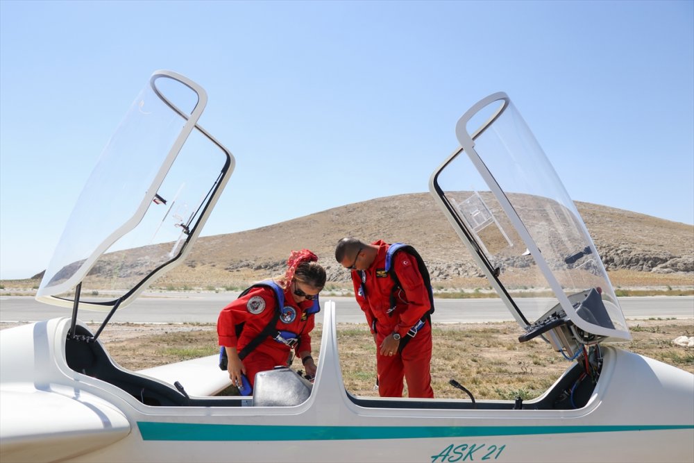 Hem Hava Hem De Yaşam Sahasını On Yıldır Paylaşıyorlar