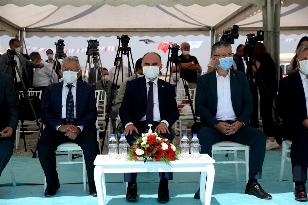 Kayseri'de Hizmet Verecek "Kanser Hastalarına Tedavi Sonrası Bakım Merkezi'nin" Temeli Atıldı