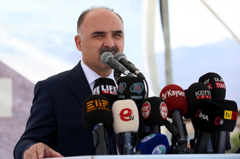 Kayseri'de Hizmet Verecek "Kanser Hastalarına Tedavi Sonrası Bakım Merkezi'nin" Temeli Atıldı