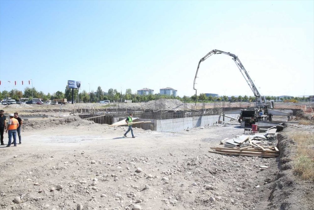 Kayseri'de Hizmet Verecek "Kanser Hastalarına Tedavi Sonrası Bakım Merkezi'nin" Temeli Atıldı