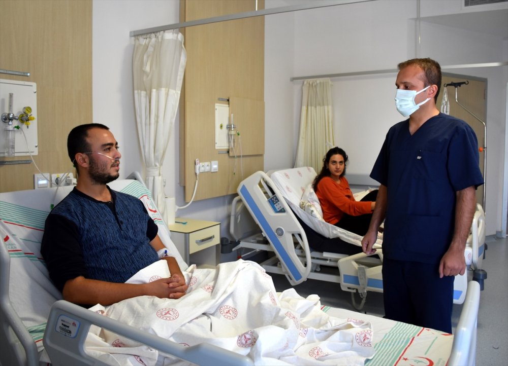 Kovid-19'a Yakalanan Başhekim Ve Eşi, İlk Doğum Gününde Kızlarının Yanında Olamamanın Üzüntüsünü Yaşıyor