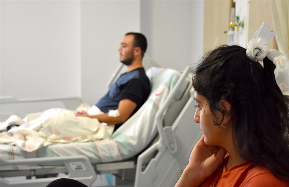 Kovid-19'a Yakalanan Başhekim Ve Eşi, İlk Doğum Gününde Kızlarının Yanında Olamamanın Üzüntüsünü Yaşıyor