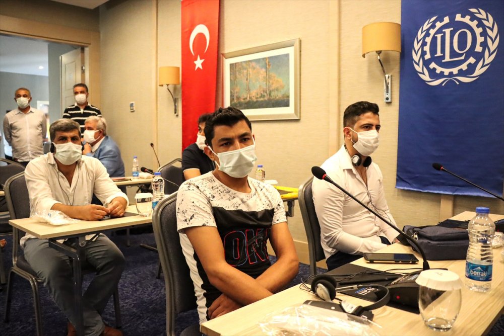 Mersin'de Suriyeli Sağlık Çalışanlarına Yönelik İş Sağlığı Ve Güvenliği Eğitimi Başlatıldı