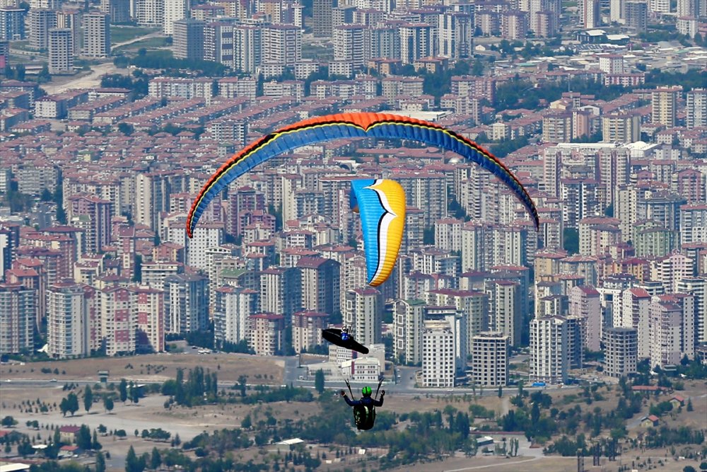 12. Ali Dağı Yamaç Paraşütü Mesafe Şampiyonası, Kayseri'de Başladı