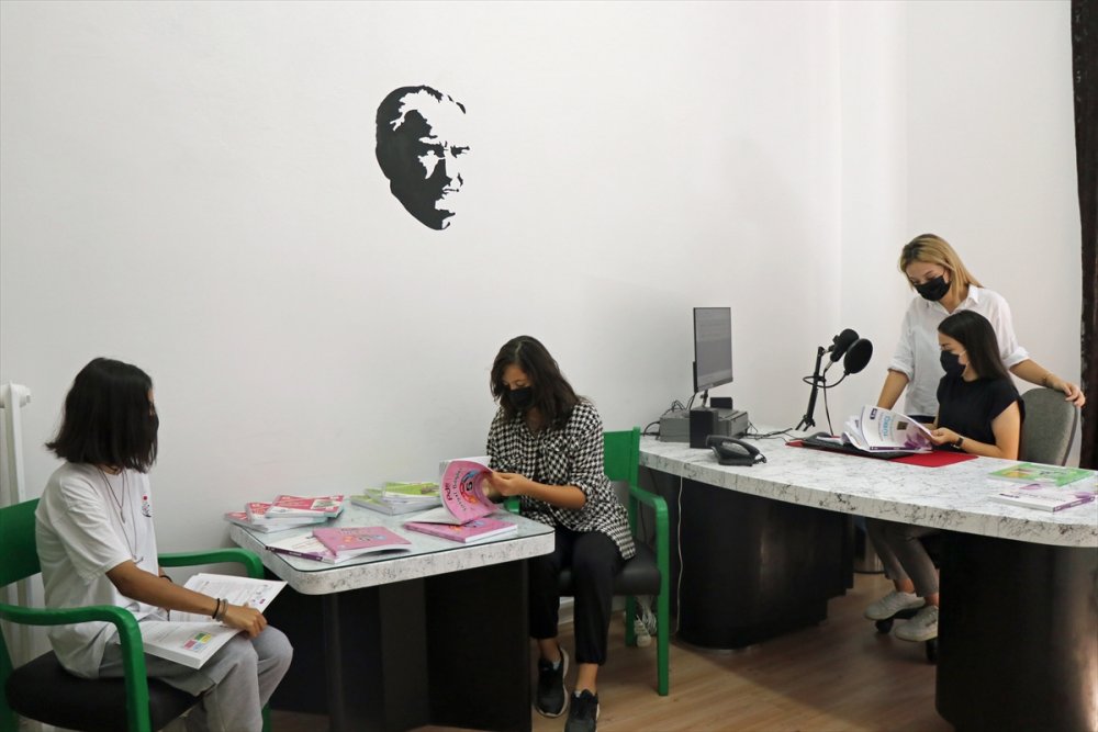 Liseliler Telafi Eğitiminde Görme Engelli Öğrencilere "Ses" Oldu