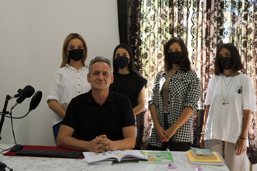 Liseliler Telafi Eğitiminde Görme Engelli Öğrencilere "Ses" Oldu