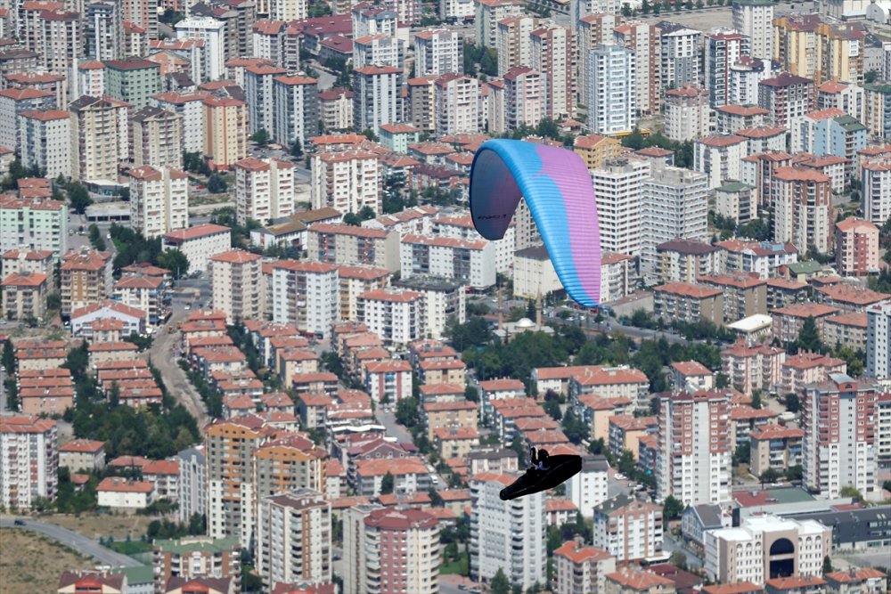 12. Ali Dağı Yamaç Paraşütü Mesafe Şampiyonası, Kayseri'de Devam Ediyor