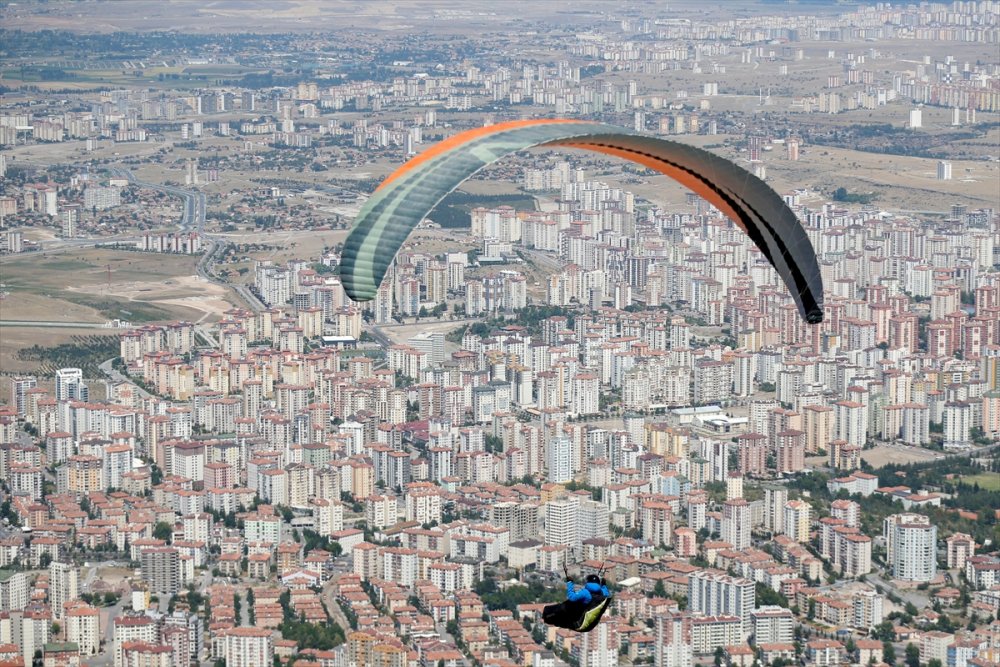 12. Ali Dağı Yamaç Paraşütü Mesafe Şampiyonası, Kayseri'de Devam Ediyor