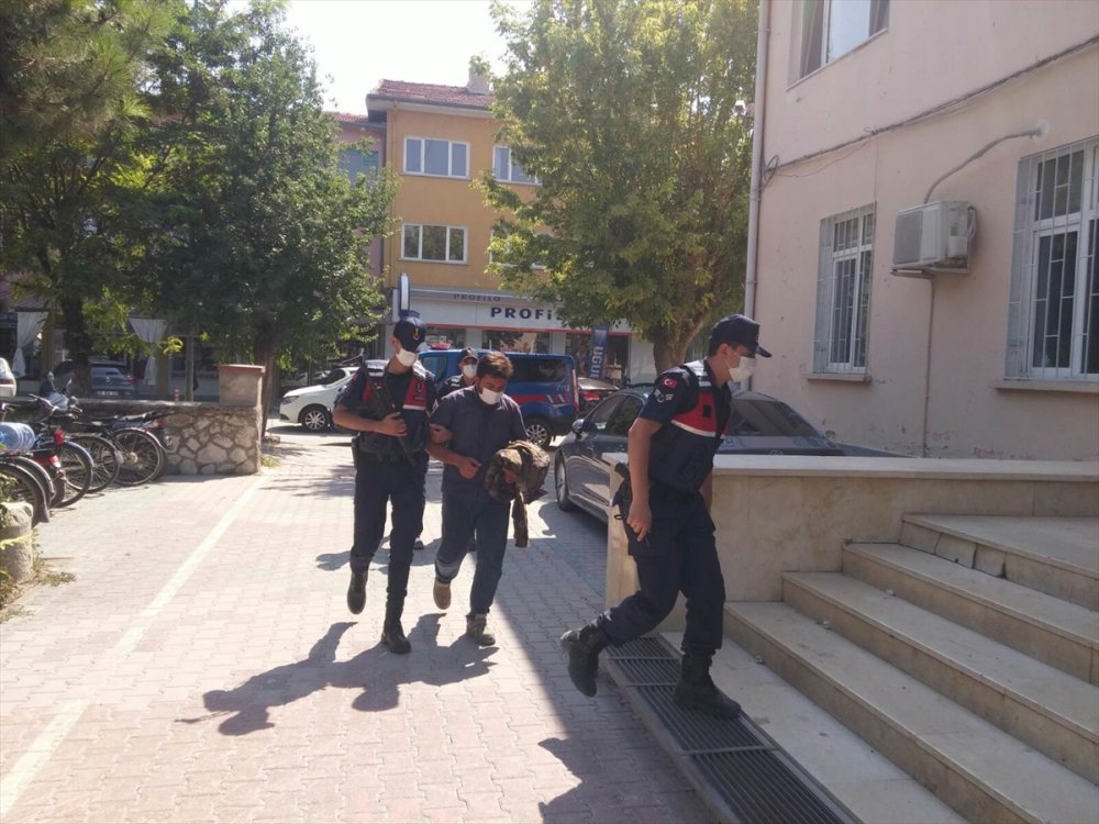 Eskişehir'de Sit Alanında Kaçak Kazı Yaptıkları İddia Edilen 3 Şüpheli Gözaltına Alındı