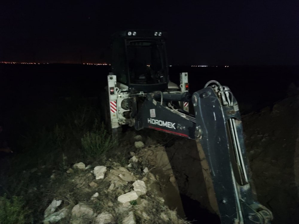 Eskişehir'de Sit Alanında Kaçak Kazı Yaptıkları İddia Edilen 3 Şüpheli Gözaltına Alındı