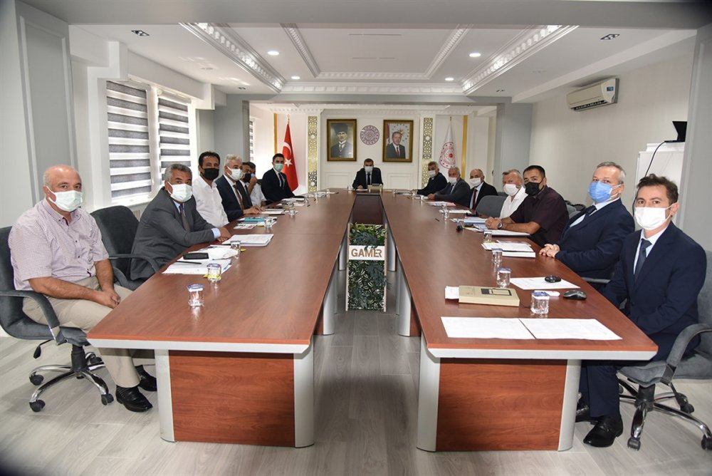 Karaman'da Sahipsiz Hayvanların Durumu Görüşüldü