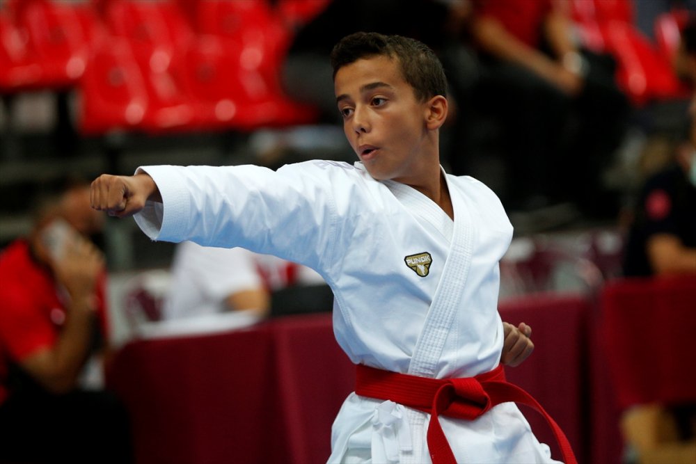 Türkiye Yıldızlar Karate Şampiyonası Kayseri'de Başladı