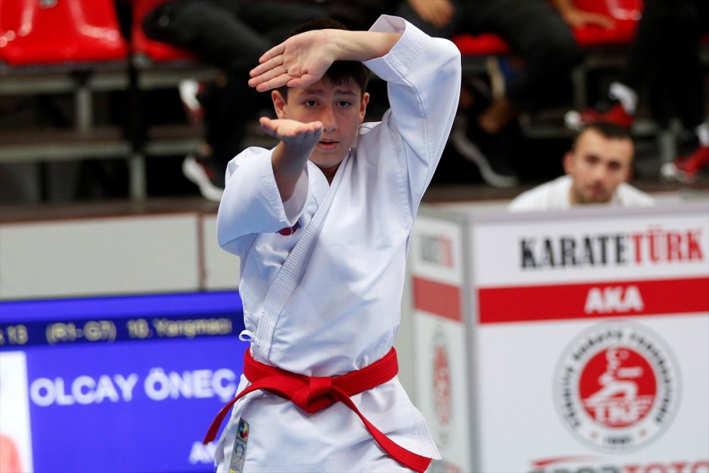 Türkiye Yıldızlar Karate Şampiyonası Kayseri'de Başladı