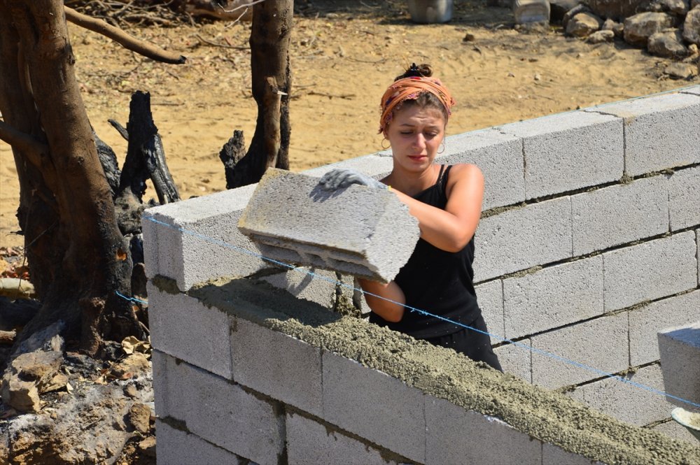 Manavgat Belediyesi Ve Gönüllülerden "Bir Kümes Bir Hayat" Projesi