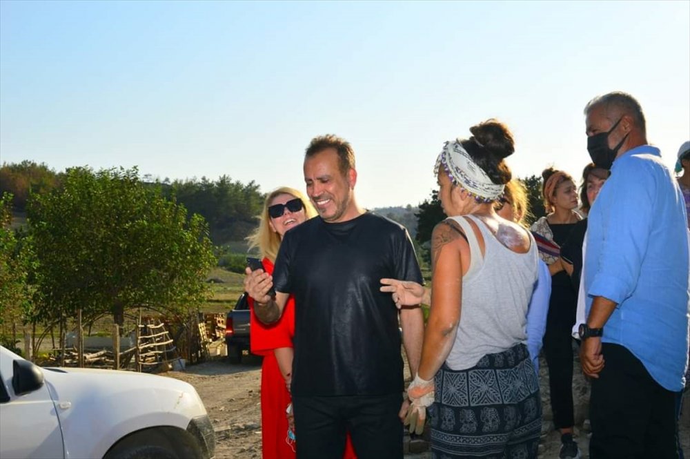 Manavgat Belediyesi Ve Gönüllülerden "Bir Kümes Bir Hayat" Projesi