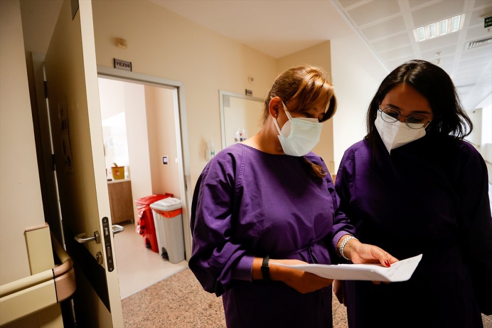 Yoğun Bakımda Tedavi Gören Kovid-19 Hastaları Aşıyı İhmal Etmenin Pişmanlığını Yaşıyor