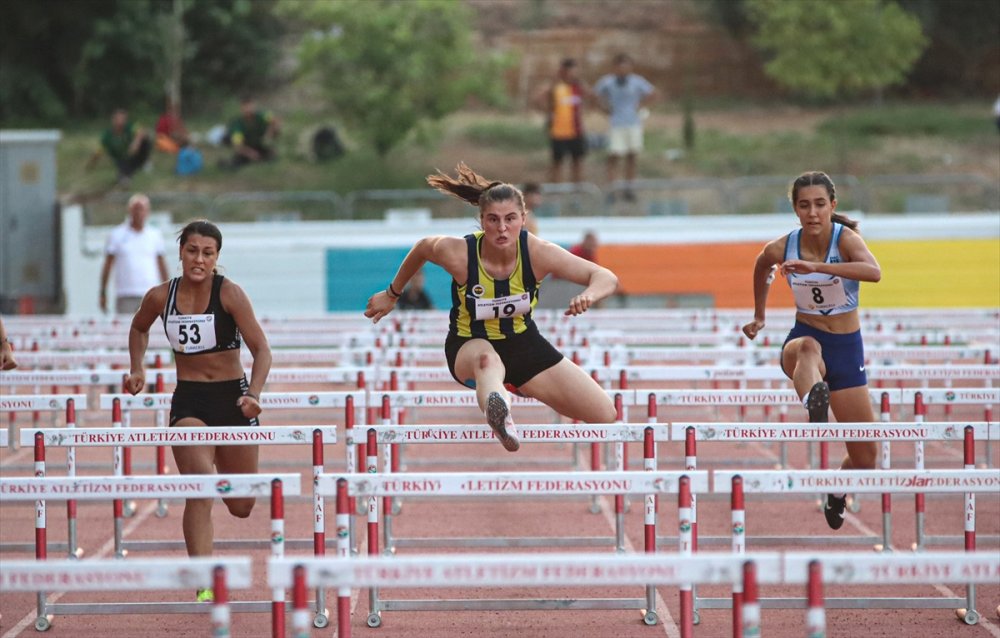 Atletizmde 18 Yaş Altı Kulüpler Ligi Finali Ve Olimpik Deneme Yarışması Mersin'de Başladı