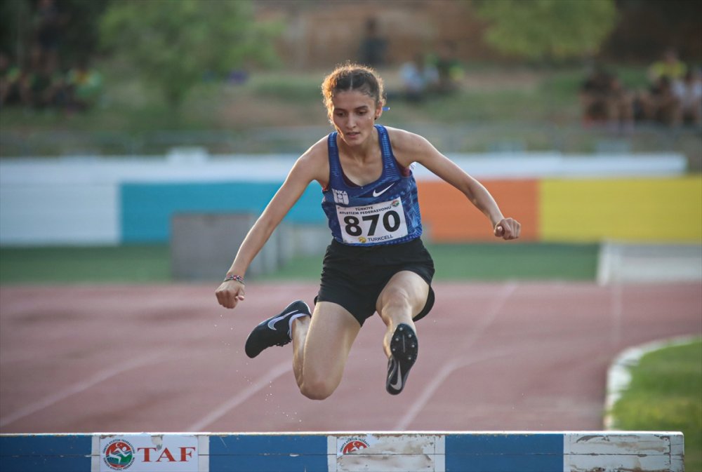 Atletizmde 18 Yaş Altı Kulüpler Ligi Finali Ve Olimpik Deneme Yarışması Mersin'de Başladı