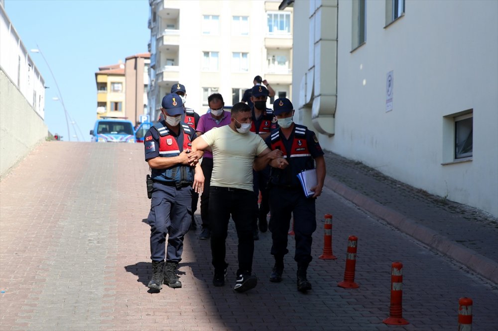 Kayseri'de "Çekici" İle Hırsızlık Yaptıkları İddia Edilen 3 Zanlı Yakalandı