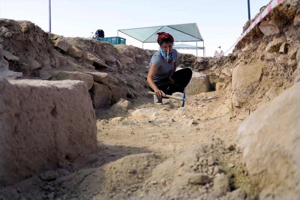 Savatra Antik Kenti'nde Tiyatro Gün Yüzüne Çıkarılıyor