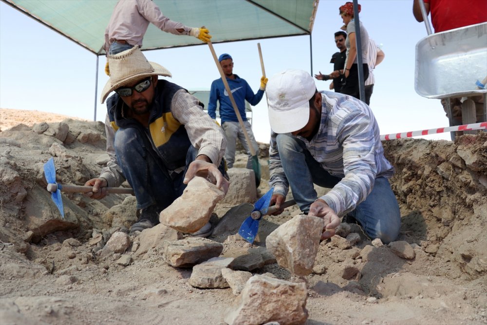Savatra Antik Kenti'nde Tiyatro Gün Yüzüne Çıkarılıyor