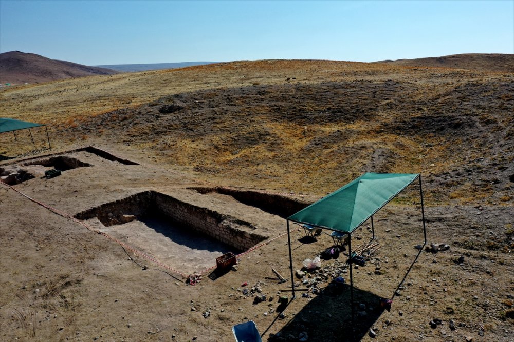 Savatra Antik Kenti'nde Tiyatro Gün Yüzüne Çıkarılıyor